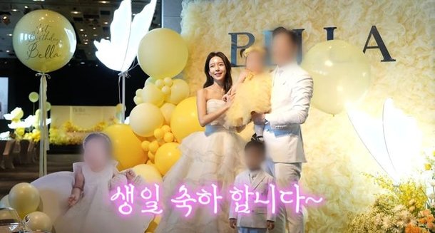 &apos;재벌 2세&apos; 이필립♥박현선, 호텔서 딸 돌잔치…럭셔리 끝판왕