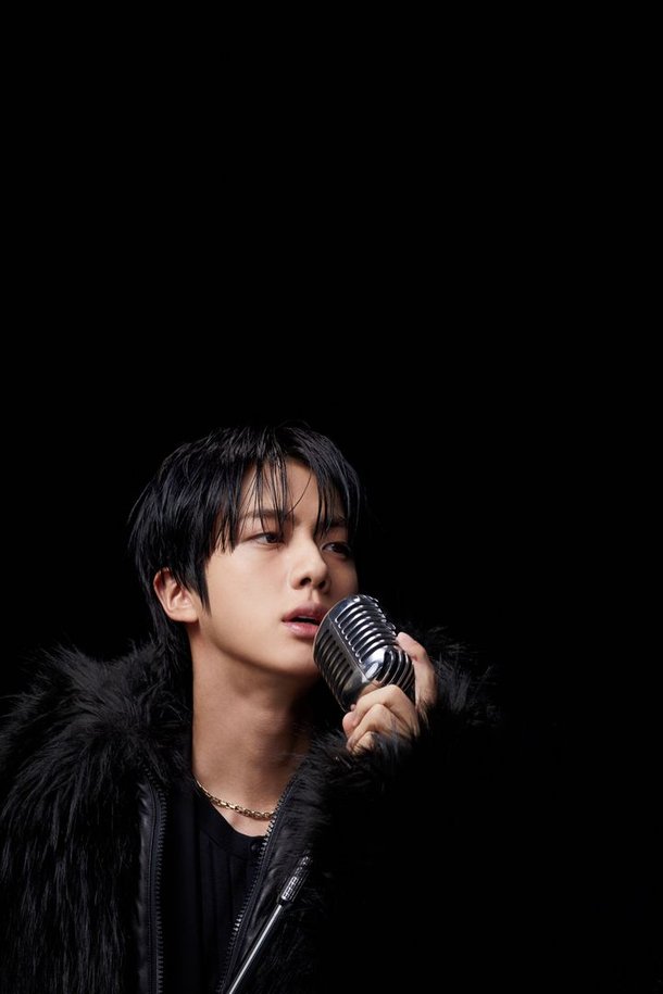 방탄소년단 진, 록 향한 &apos;슬기로운 홀림&apos;…그가 주는 &apos;즐거운 울림&apos;