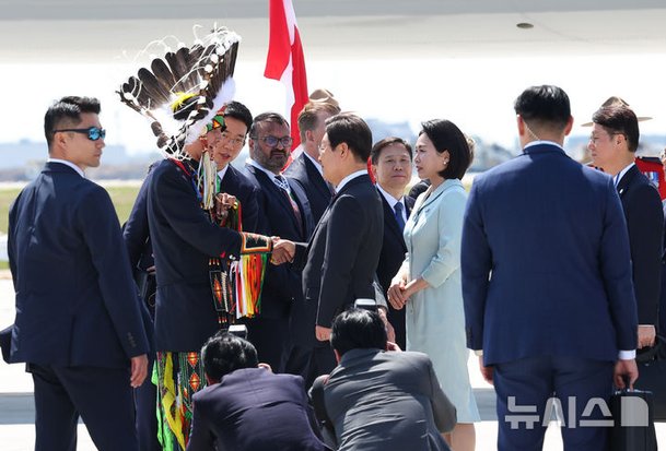 G7 열리는 캐나다 도착한 이재명 대통령 1박3일 '첫 순방' 돌입