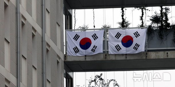 동계올림픽 선수촌에 걸린 태극기