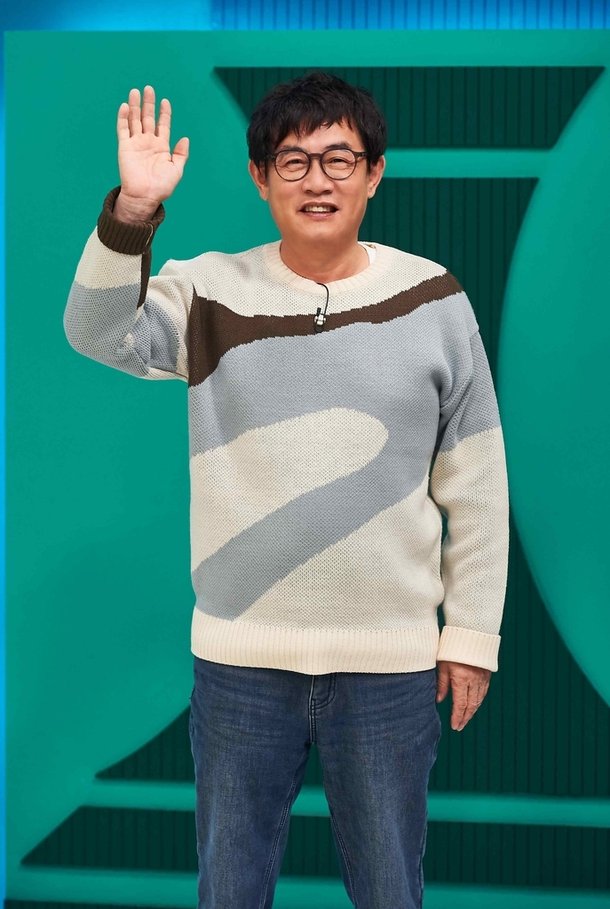 [단독] 경찰, &apos;예능 대부&apos; 이경규 약물 운전 혐의 조사