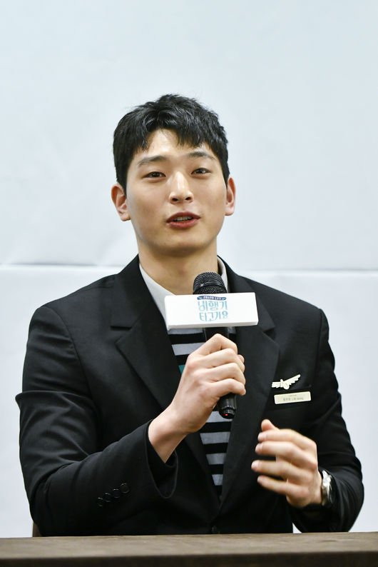 2am チョンジヌン 3月入隊 まいにち自由時間 매일 자유 시간 2am チョンジヌン 3月入隊 まいにち自由時間 매일 자유 시간