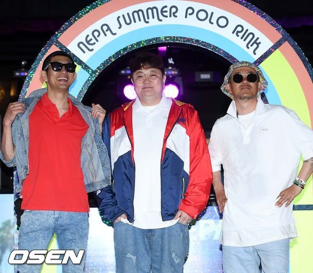 [OSEN=민경훈 기자] DJ DOC가 포토월에서 포즈를 취하고 있다. /rumi@osen.co.kr