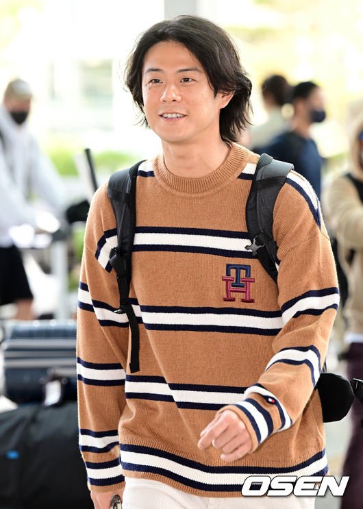 사진]빈지노, '가을 공기 느끼며' : 네이트 연예