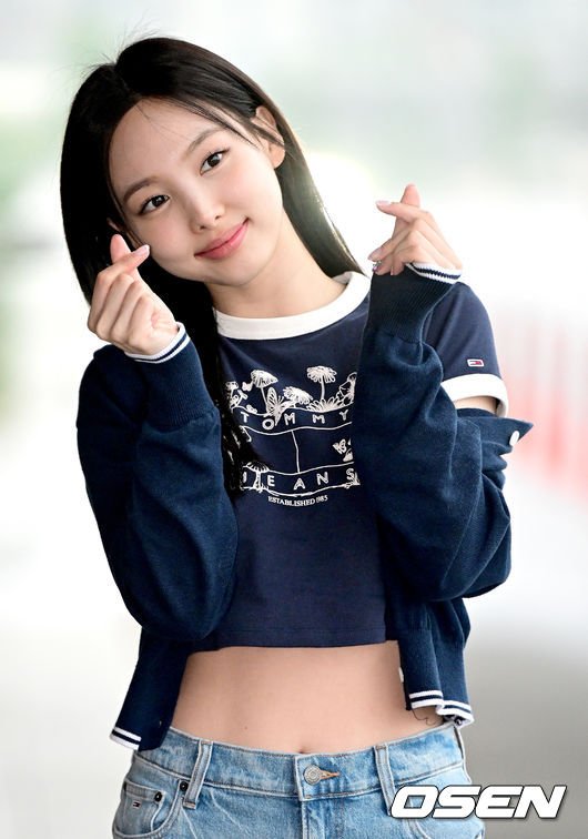 사진]트와이스 나연, '눈 속에 별' : 네이트 연예