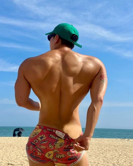 Not Kim Jong-kook but Yoo Se-yoon?... Unbelievable Upper Body Muscles [★SHOT!]