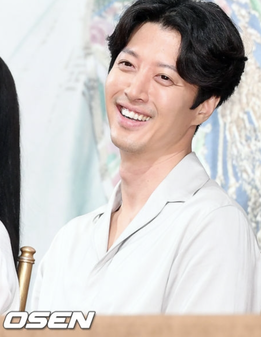 '제주도 카페사장' 된 이동건, &quot;매매 7억원&quot; 3층 '단독주택' 이사하나 &quot;딸 위해&quot; ('미우새') [핫피플]