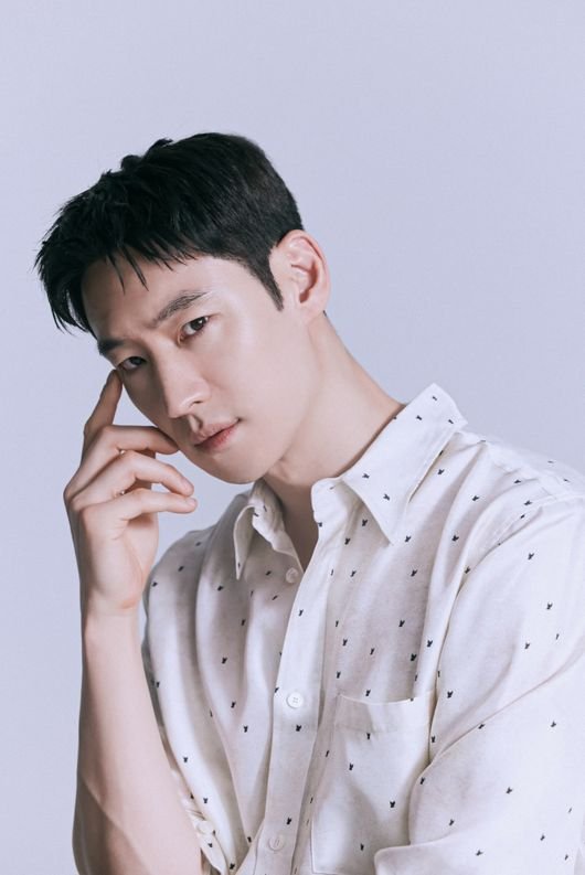 이제훈 &quot;'협상의 기술' 백발 분장 매일 3시간…저도 흰머리 많아요&quot; [인터뷰③]