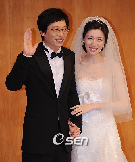 &apos;서울예대 유재석, ♥나경은 연세대, 공부 잘해…자랑에 헛웃음 (놀뭐)[순간포착]