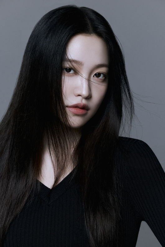 레드벨벳 예리, 주지훈 소속사 블리츠웨이 전속계약…배우 김예림 새출발 [공식]