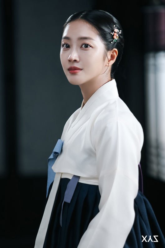 동양화인 줄 알았는데 조보아였네…단아한 한복 자태 (탄금)