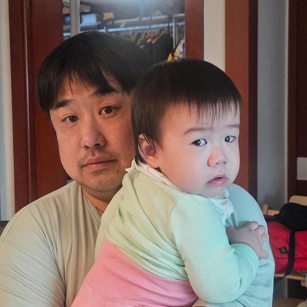 누가 누군지 구분이 안돼…강재준, 9개월 된 도플갱어 &apos;子=현조&apos;와 함께