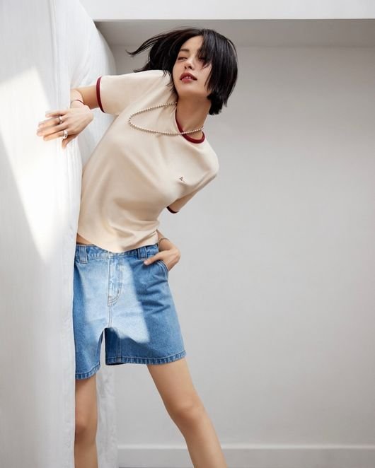 나나, 다이어트 한다더니 살이 1도 없네…이게 바로 뼈말라 몸매
