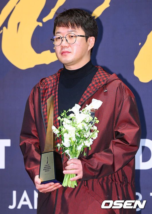 장시원PD &apos;불꽃야구&apos;, &apos;최강야구&apos; 색깔 뺄까…창단식 &apos;새 캡틴&apos; 공개