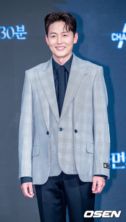 &apos;46세&apos; 이정진, 이유애린 결별 6년 만에 핑크빛…결혼하러 왔다 &apos;신랑수업&apos; 합류