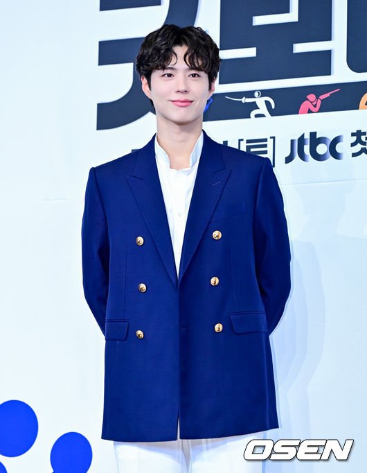 &apos;굿보이&apos; 박보검 욕심 부리다 촬영 중 부상…복귀 후 하루도 못 쉬어 [Oh!쎈 현장]