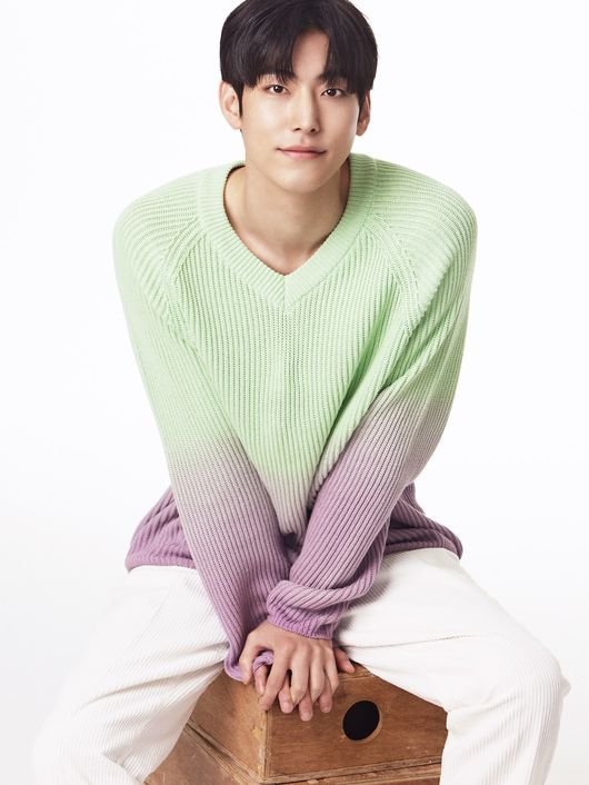 [단독] 배우 박영운, 열애설 없이 결혼 골인…유부남 되자마자 &apos;겹경사&apos;