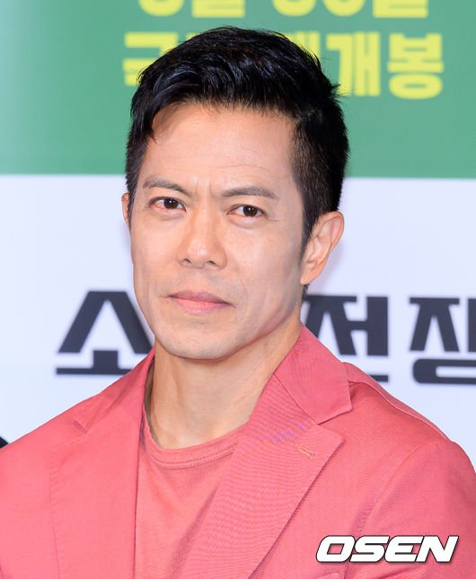 [OSEN=이대선 기자] 29일 오후 서울 CGV 용산아이파크몰에서 영화 '소주전쟁'(제공/배급 쇼박스, 제작 더 램프) 언론시사회가 열렸다.