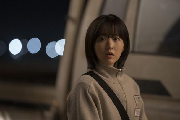 박보영, 미지·미래 오가는 몰입도…&apos;믿보배&apos;라 가능한 완급 조절