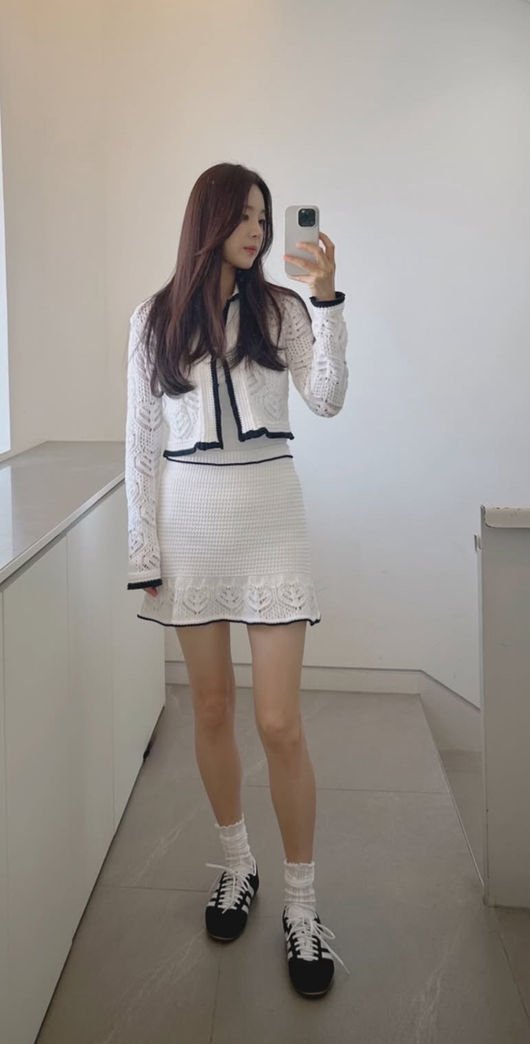 &apos;검사♥&apos; 한지혜, 딸 엄마 맞아? 완전 걸그룹 여신 포스