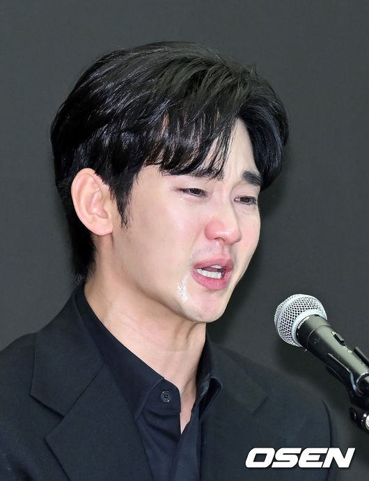 김수현 바닥친 명예, 팬들이 되찾나…아파트 30억 가압류? 불매운동할 것 [Oh!쎈 이슈]