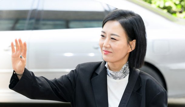 장윤정, 두 달 사이 후배가수·매니저 사망에 충격 너무 힘들어 웃지 못해 (&apos;도장TV&apos;) [핫피플]
