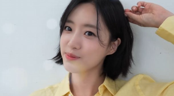 함은정, &apos;중안부 축소&apos;후 확달라진 얼굴 단점 보완…동안됐다 만족