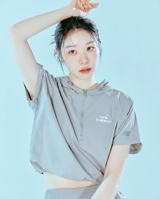 &apos;34세&apos; 김연아, 새하얀 복근 노출…♥고우림도 좋아요 아내부심