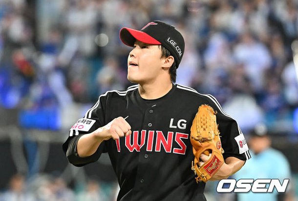역투하는 임찬규