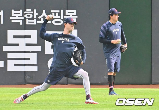 윤성빈 투구 사진