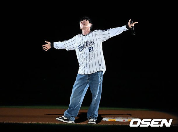 오승환 은퇴식 하현우 공연