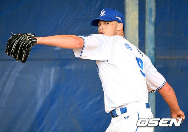 맷 매닝 팔꿈치 수술 관련 보도 이미지