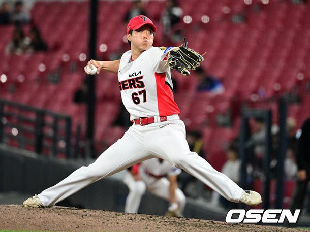 네이트 스포츠에 게시된 홍민규 역투 장면