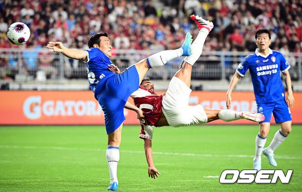 파비우 다 실바 오버헤드킥 장면(네이트 스포츠/OSEN 제공 이미지)