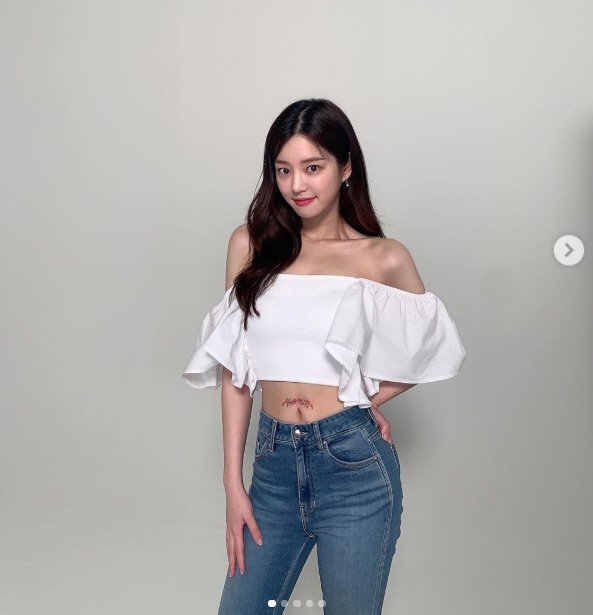 ì´ìœ ë¹„ æ¯ê²¬ë¯¸ë¦¬ ë‹®ì€ ëª¸ë§¤ ê·¹ì„¸ì‚¬ íŒ