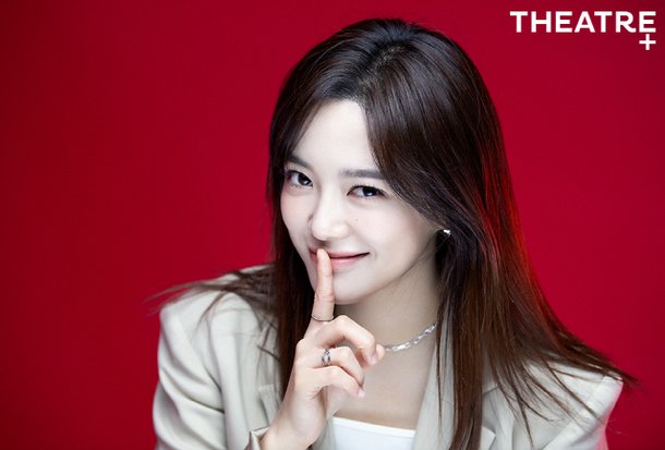 김세정, 아이돌 느낌 벗고 '완벽한 배우 포스' [화보] : 네이트 연예