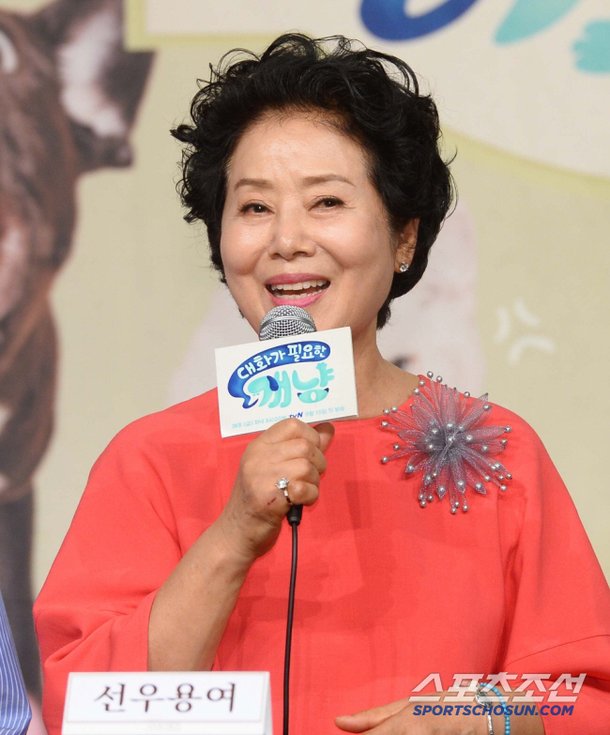 선우용여, 뇌경색 입원 고백…특실서 치료, 정신 번쩍 들더라