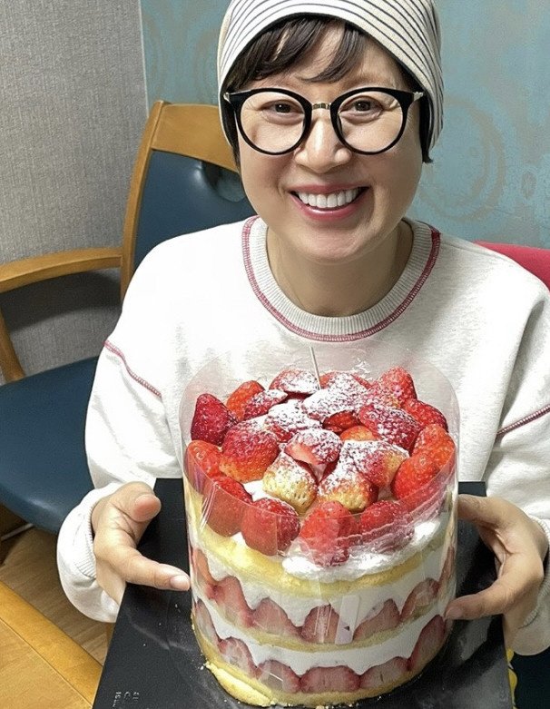&apos;건강 이상&apos; 박미선, 활동 중단 속 반가운 근황…선우용여에 럭셔리 선물