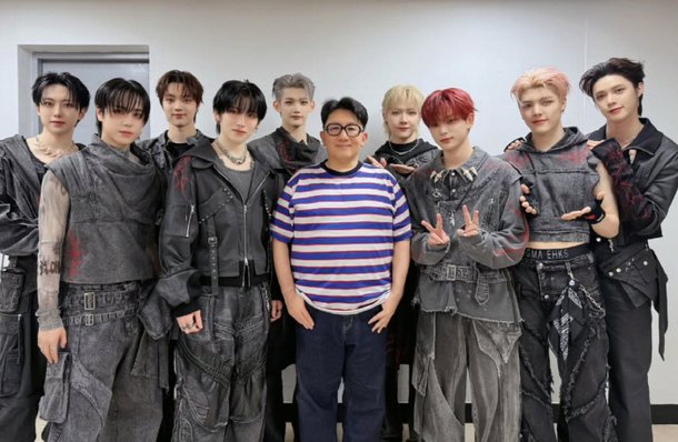 방시혁, 더 홀쭉해진 &apos;유지어터&apos;…건강 이상설 딛고 다이어트 大성공
