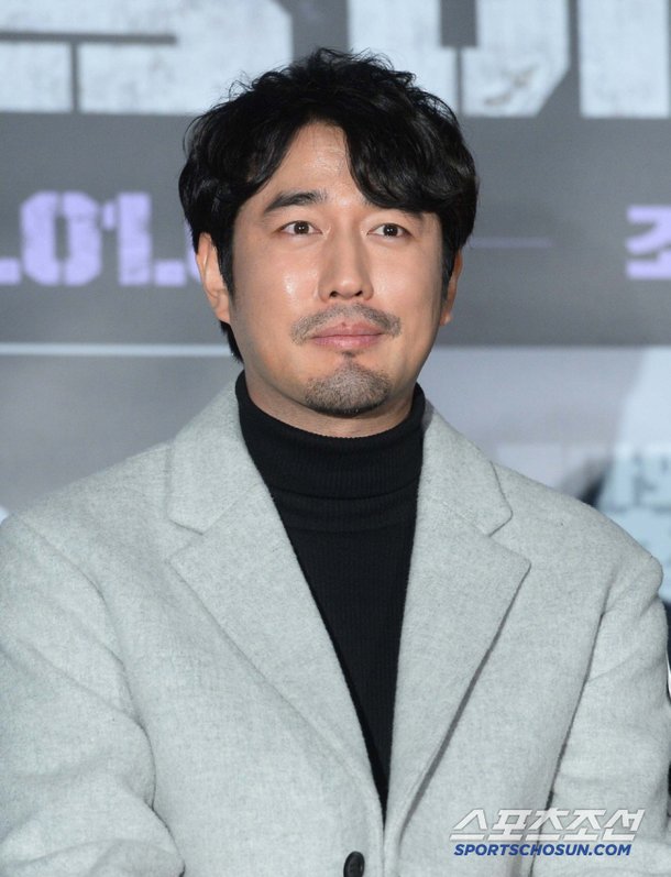 조한선, 배우 활동 중단하더니 반려동물 회사 차렸다 반려견 관련 자격증 시험도 봐(&apos;개호강&apos;)