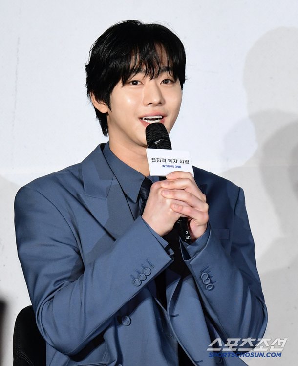 &apos;전독시&apos; 감독 김독자 된 안효섭, &apos;저렇게 잘생길 필요 있나&apos; 의문
