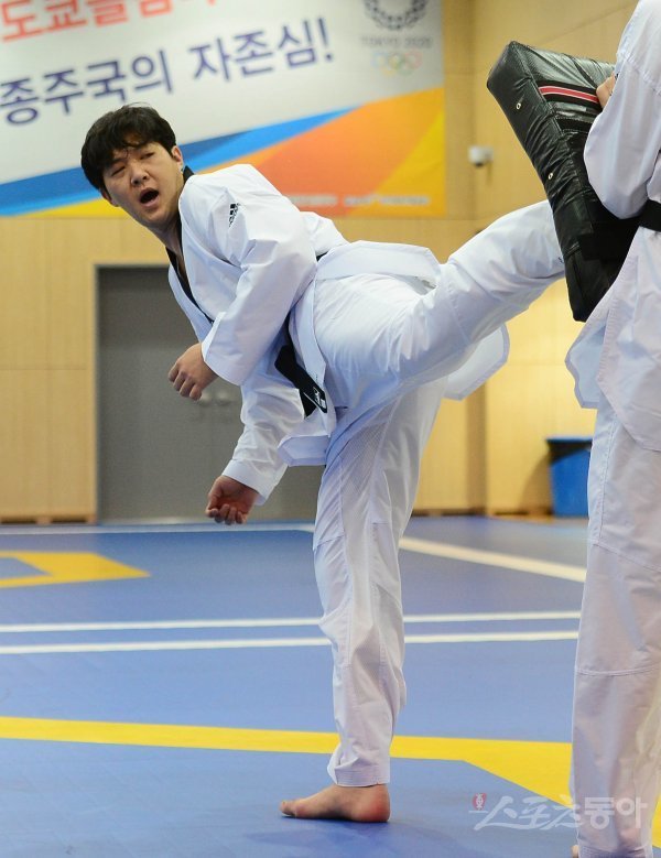 ë„ì¿„ì˜¬ë¦¼í