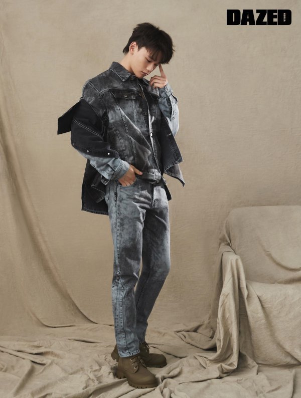 차우민 데이즈드 2022 데님 전신 화보