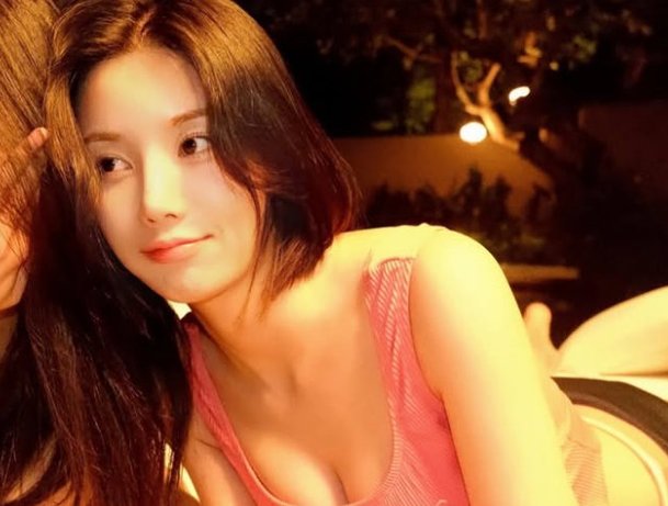 권은비 과감한 비키니 자태…女아이돌 원톱 건강미 맞네 [DA★]