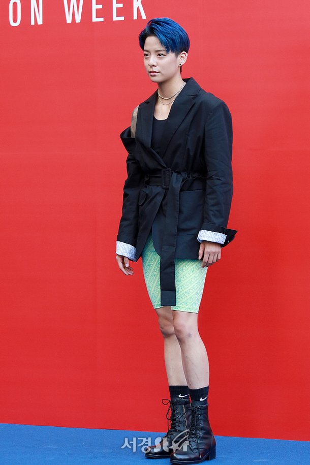 f(x) ì ë², 'ê¸íê² ìê³  ì¨ ì«ë°ë°ì§' (2019S/Sí¤ë¼ìì¸í¨ììí¬)