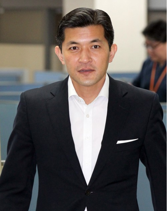 변종 대마 밀반입 걸렸는데···'홍정욱 딸' 영장 기각된 결정적 이유