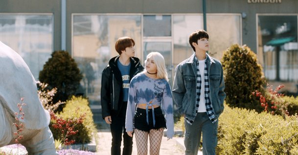 22 점프 스트리트 벽지