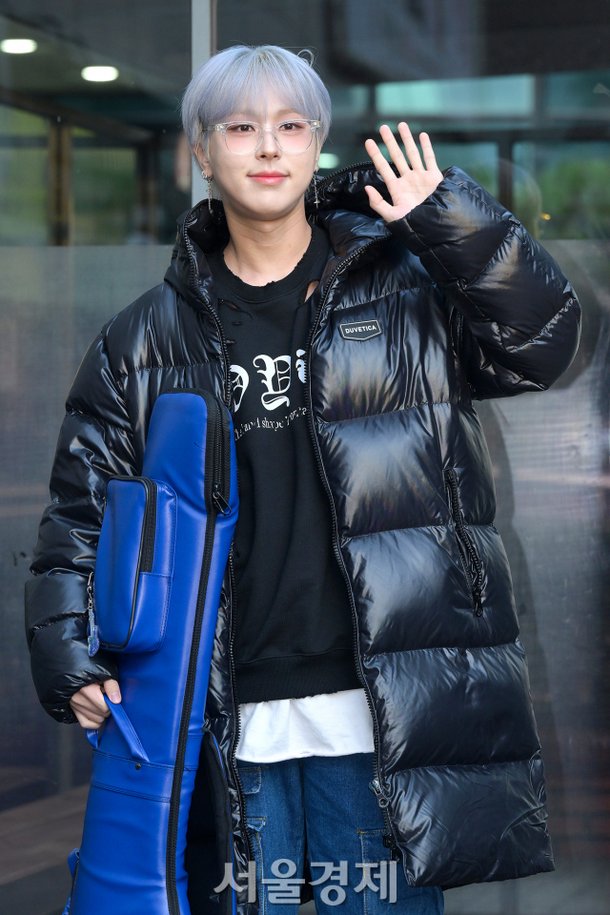 원위 기욱, 기타는 나의 것 [SE☆포토] : 네이트 연예