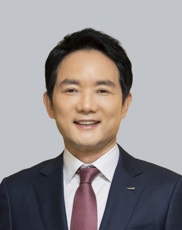 ‘경영 복귀’ 양형남 에듀윌 회장, 대표이사 취임