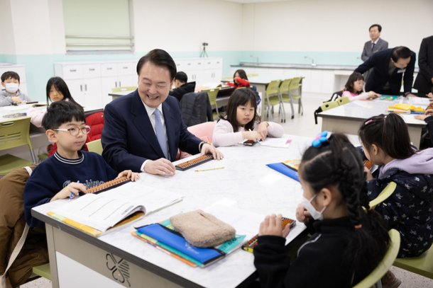 [단독] 초1, 늘봄학교서 용돈관리법도 배운다